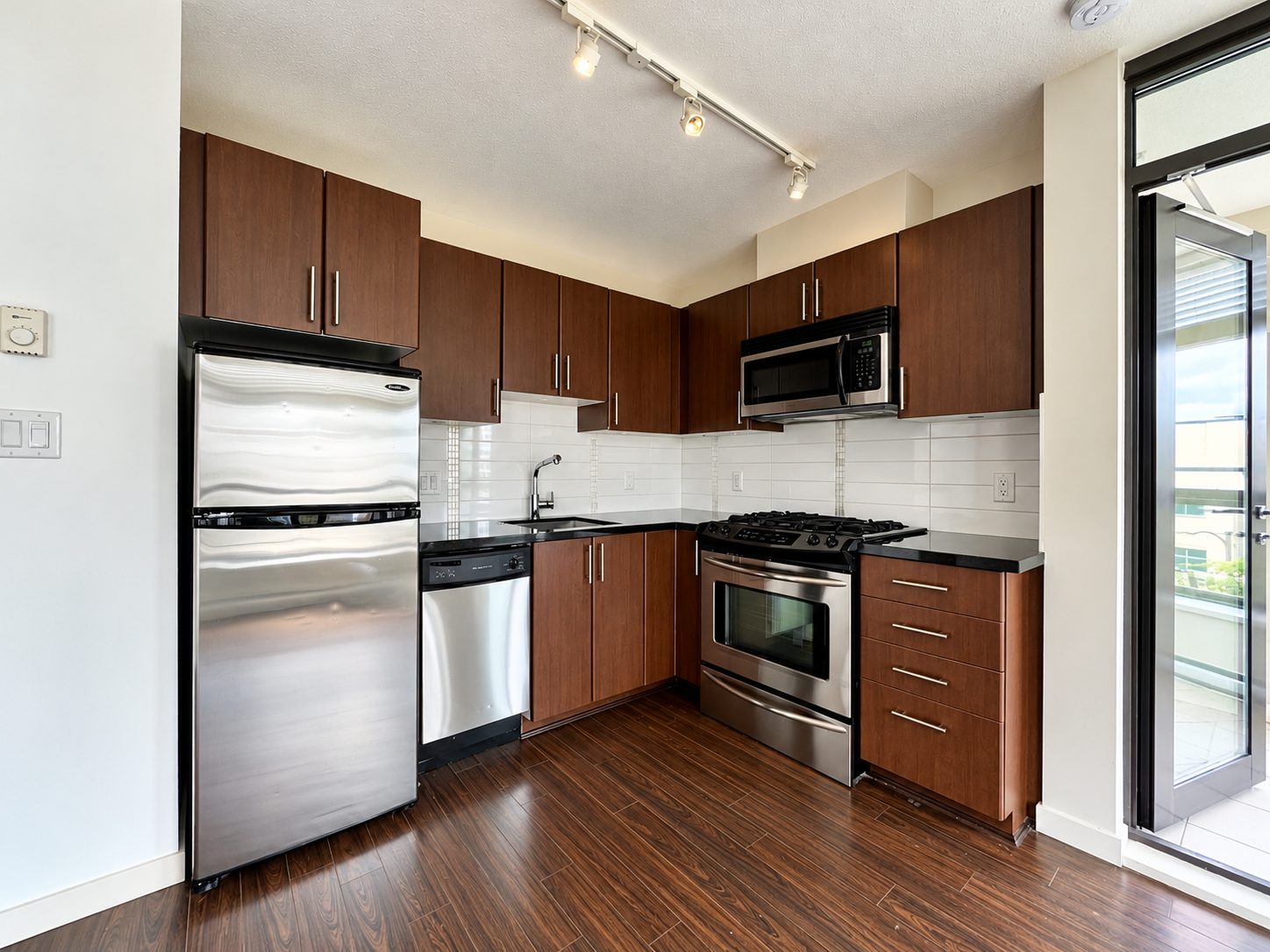1068 West Broadway, Vancouver, BC, V6H 0A7 - 2