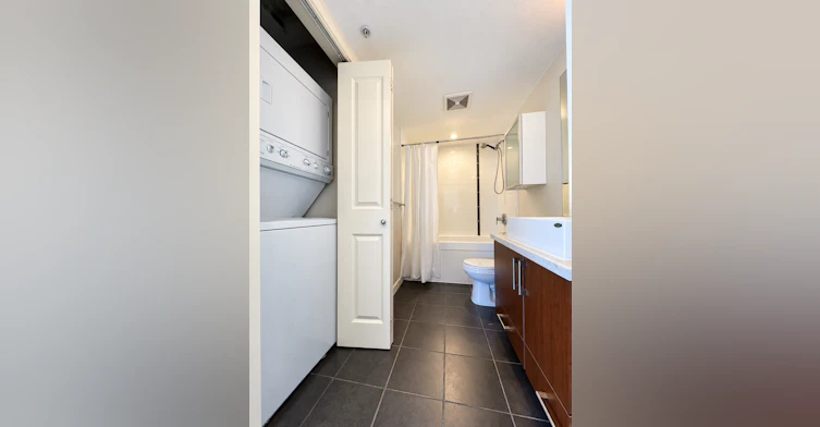 1068 West Broadway, Vancouver, BC, V6H 0A7 - 8
