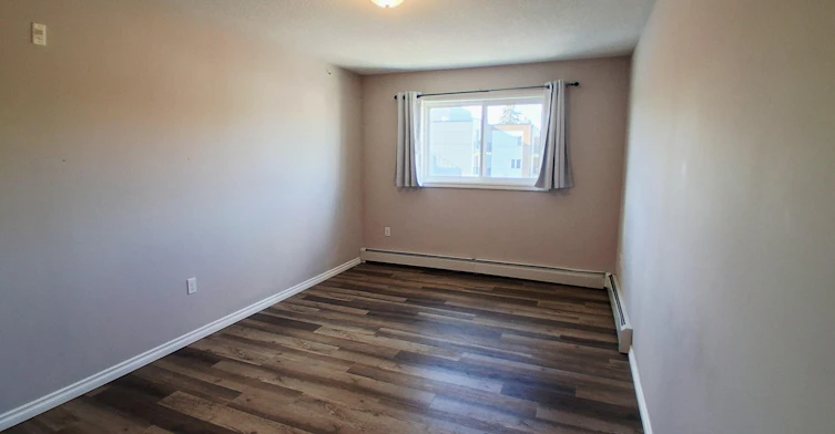 401-10710 116 Street Northwest, Edmonton, AB, T5H 3M2 - 9