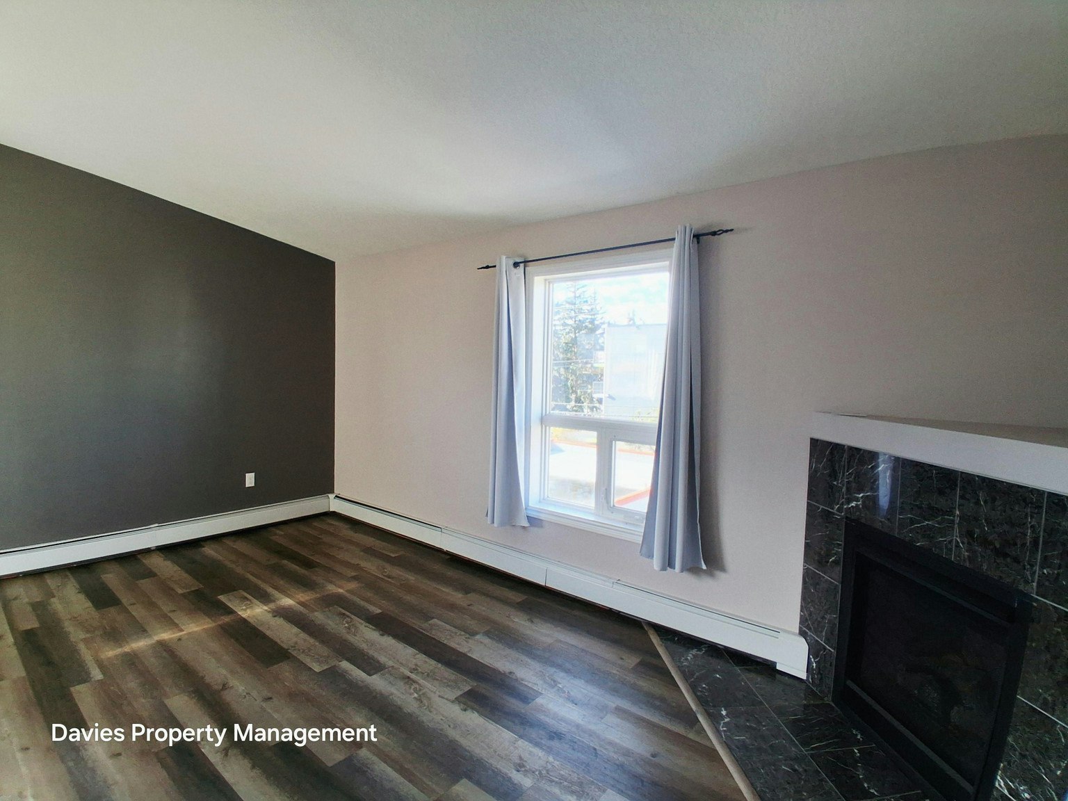401-10710 116 Street Northwest, Edmonton, AB, T5H 3M2 - 4