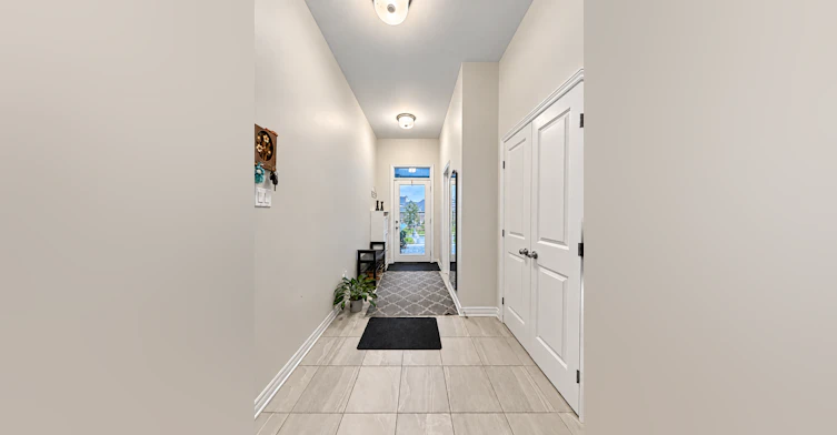 122 Angelonia Crescent, Ottawa, ON, K1T 0Y5 - 2