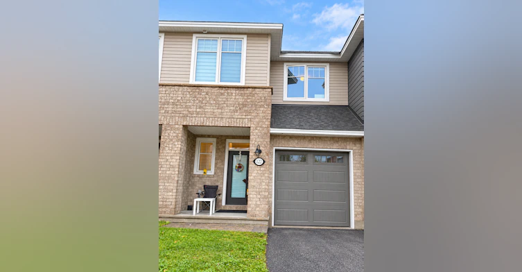 122 Angelonia Crescent, Ottawa, ON, K1T 0Y5