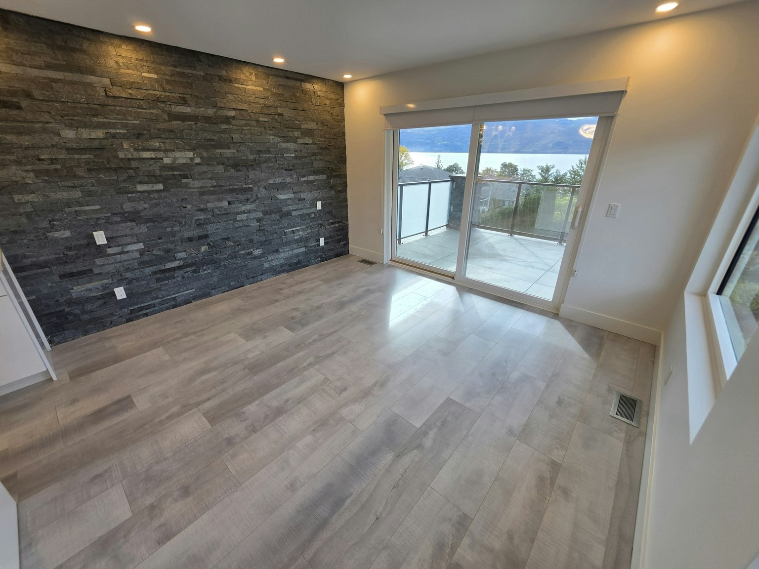 3859 Carrall Road, West Kelowna, BC, V4T 2C7 - 8