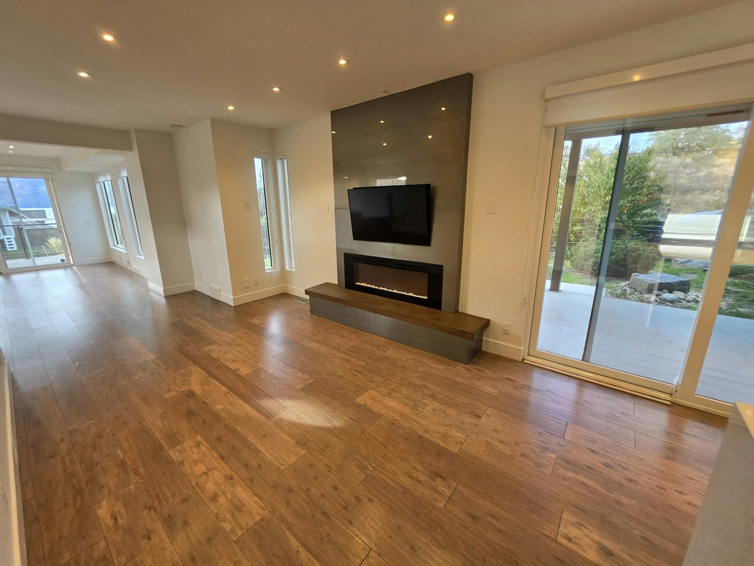 3859 Carrall Road, West Kelowna, BC, V4T 2C7 - 2