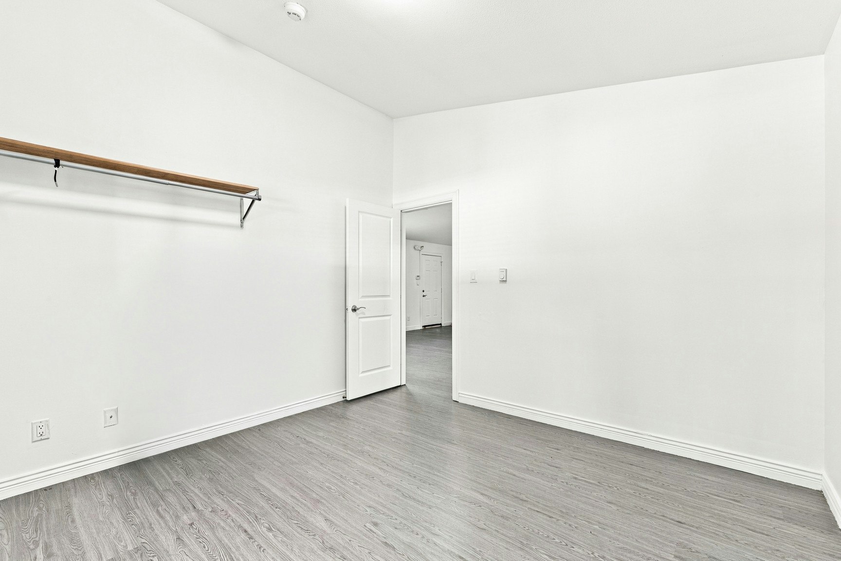 4-13927 104 Avenue, Surrey, BC, V3T 1X1 - 13