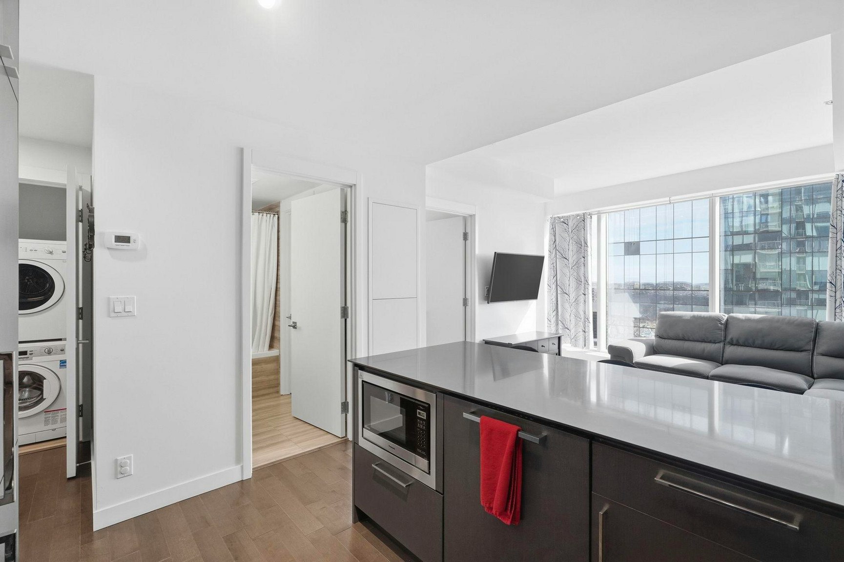 10360 102 Street Northwest, Edmonton, AB, T5J 0K6 - 15