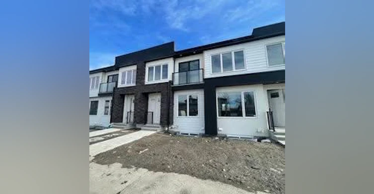 4756-4756 83 Street Northwest, Calgary, AB, T3B 1Z8 - 5