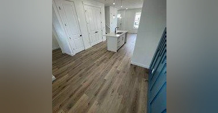 4756-4756 83 Street Northwest, Calgary, AB, T3B 1Z8 - 2