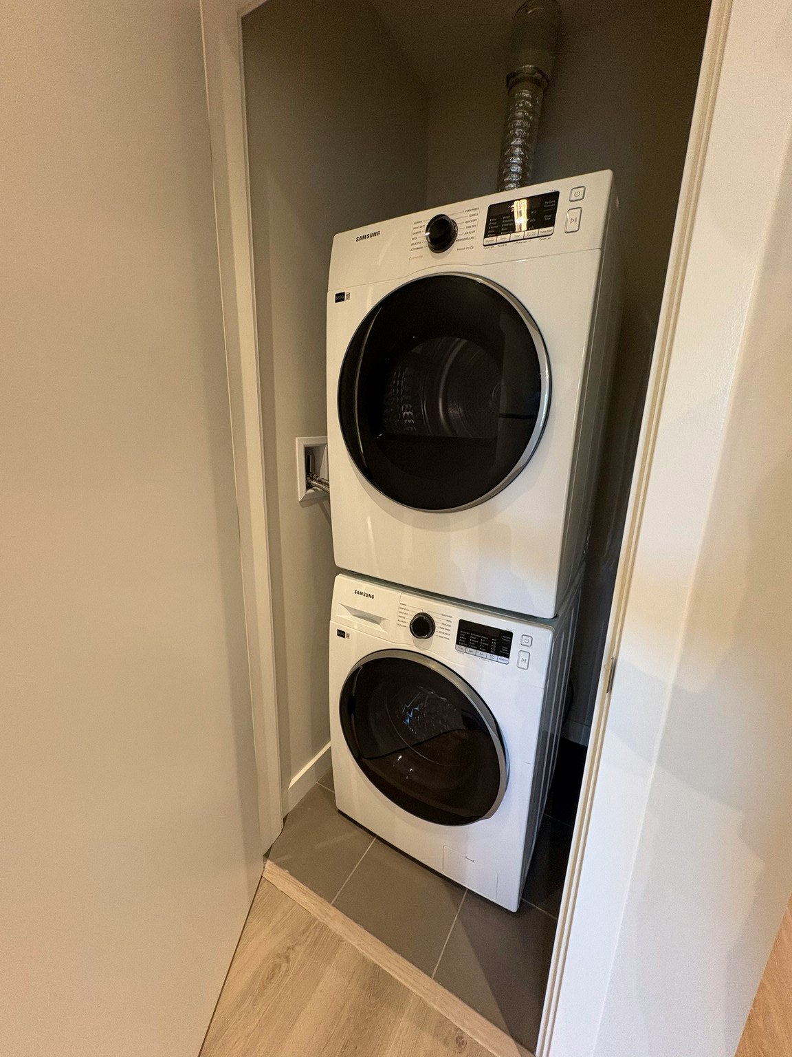 515-110 East 17th Street, North Vancouver, BC, V7L 0K4 - 14