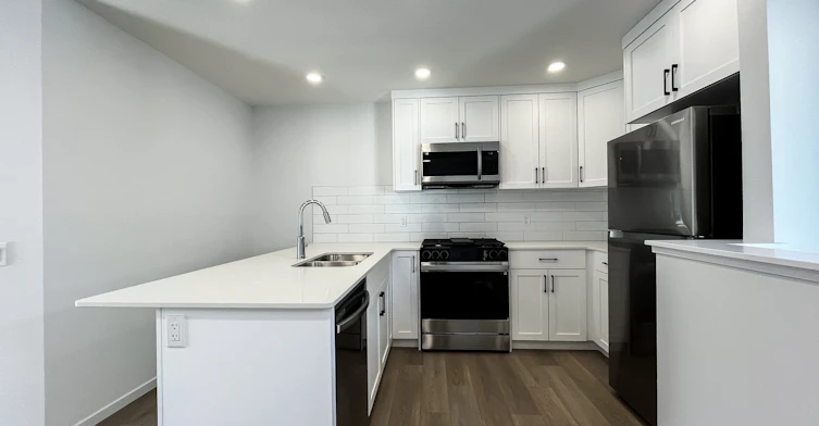 Lower-242 Orchards Boulevard Southwest, Edmonton, AB, T6X 2Y6 - 2