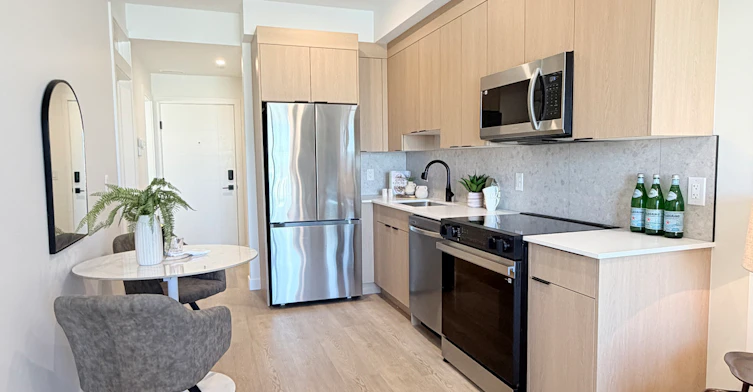 204, 303, 304, 404-1450 19 Avenue Southwest, Calgary, AB, T2T 0H9 - 3