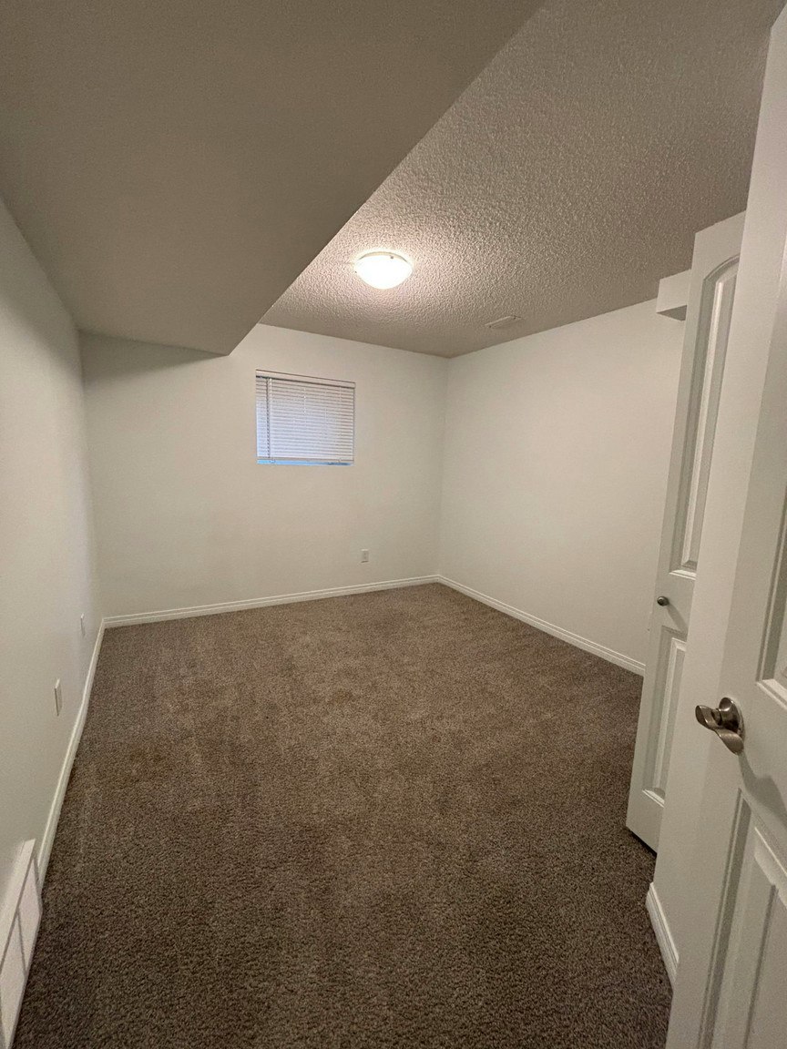 BSMT-11204 51 Street Northwest, Edmonton, AB, T5W 3E8 - 19