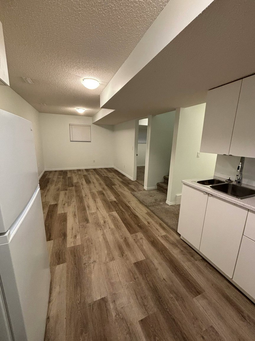 BSMT-11204 51 Street Northwest, Edmonton, AB, T5W 3E8 - 10
