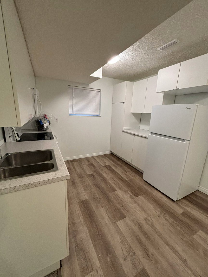 BSMT-11204 51 Street Northwest, Edmonton, AB, T5W 3E8 - 9