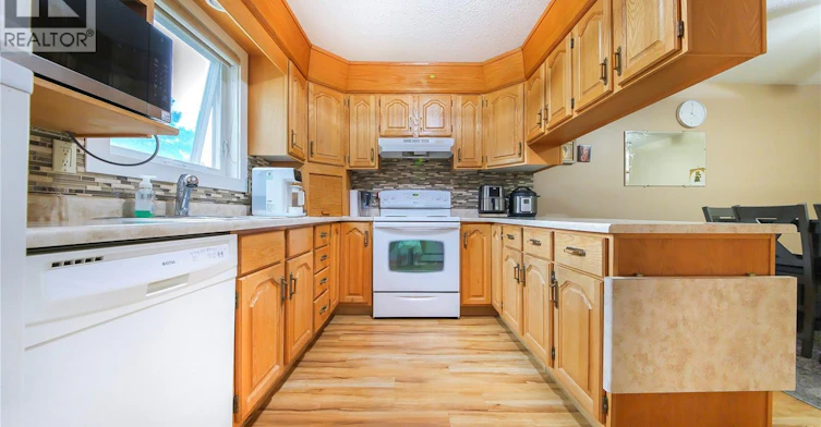 3140 Louise Street, Saskatoon, SK, S7J 3L8 - 6