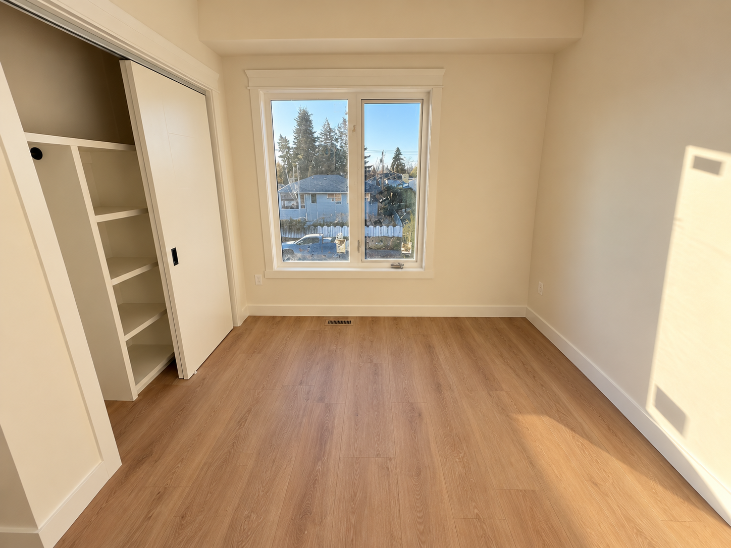 1-2226 46 Street Southeast, Calgary, AB, T2B 1K8 - 3