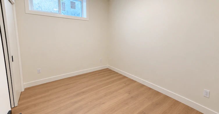 2226 46 Street Southeast, Calgary, AB, T2B 1K8 - 8