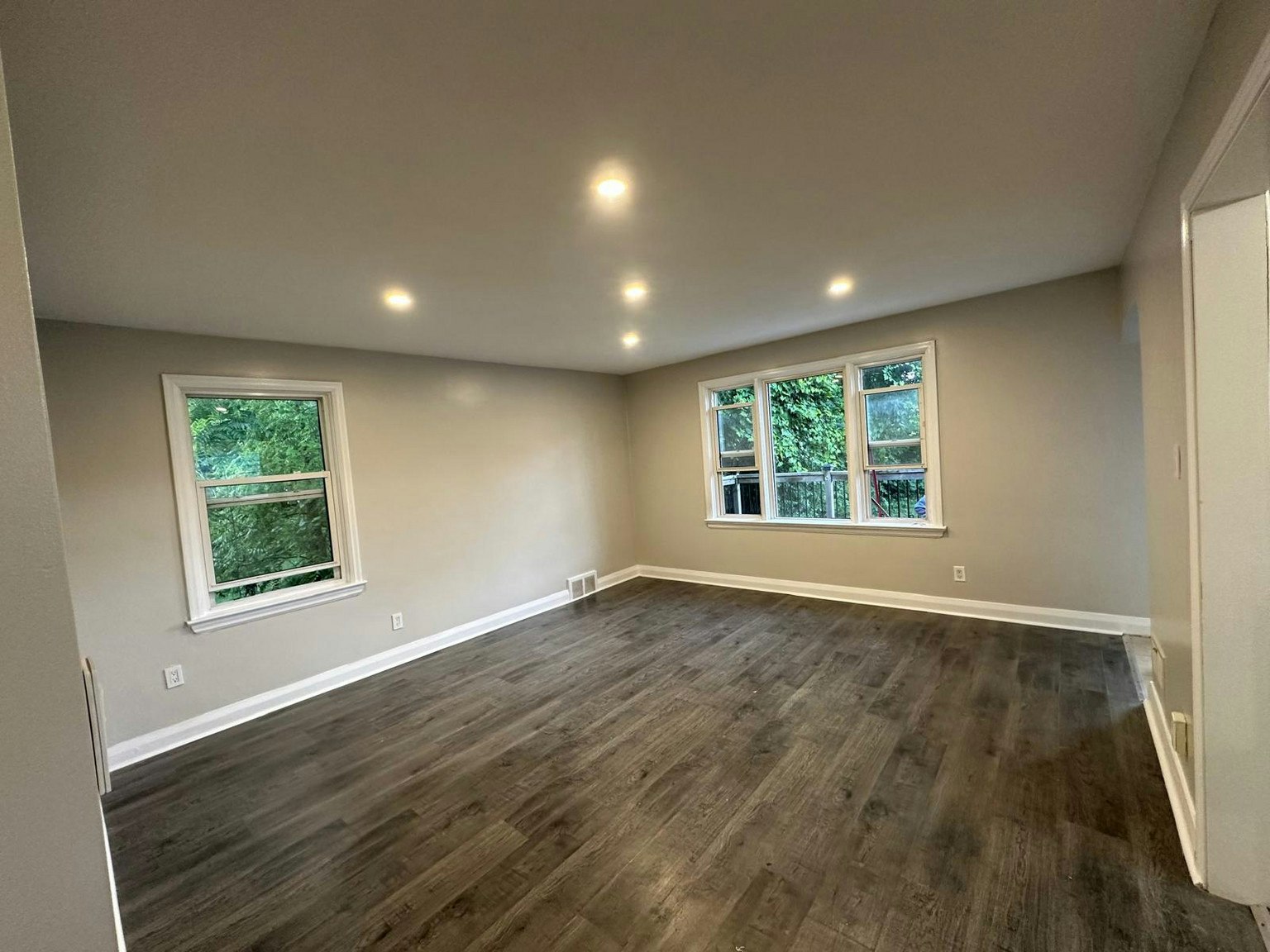 UL-182 Duckworth Street, Barrie, ON, L4M 3W5 - 11
