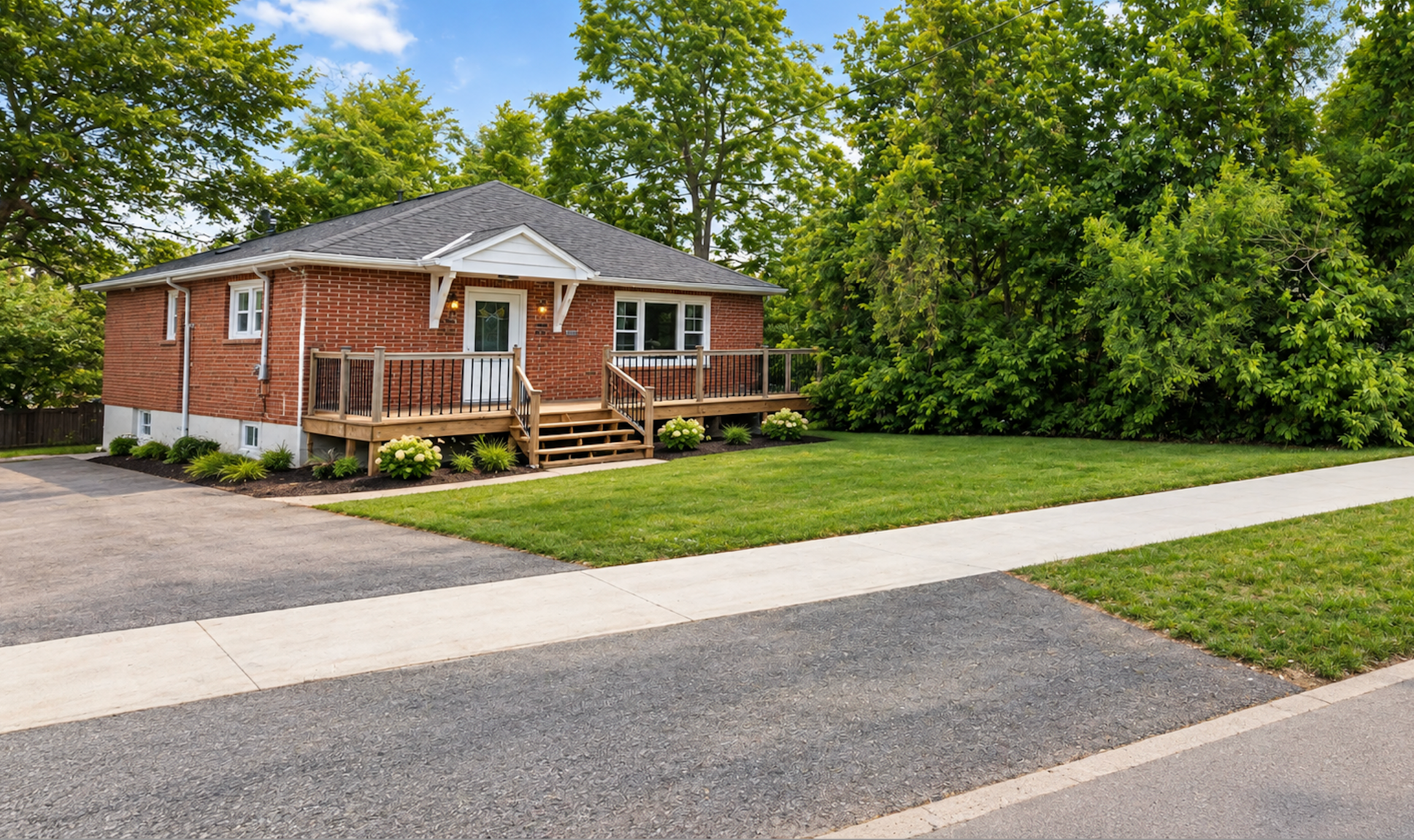 UL-182 Duckworth Street, Barrie, ON, L4M 3W5