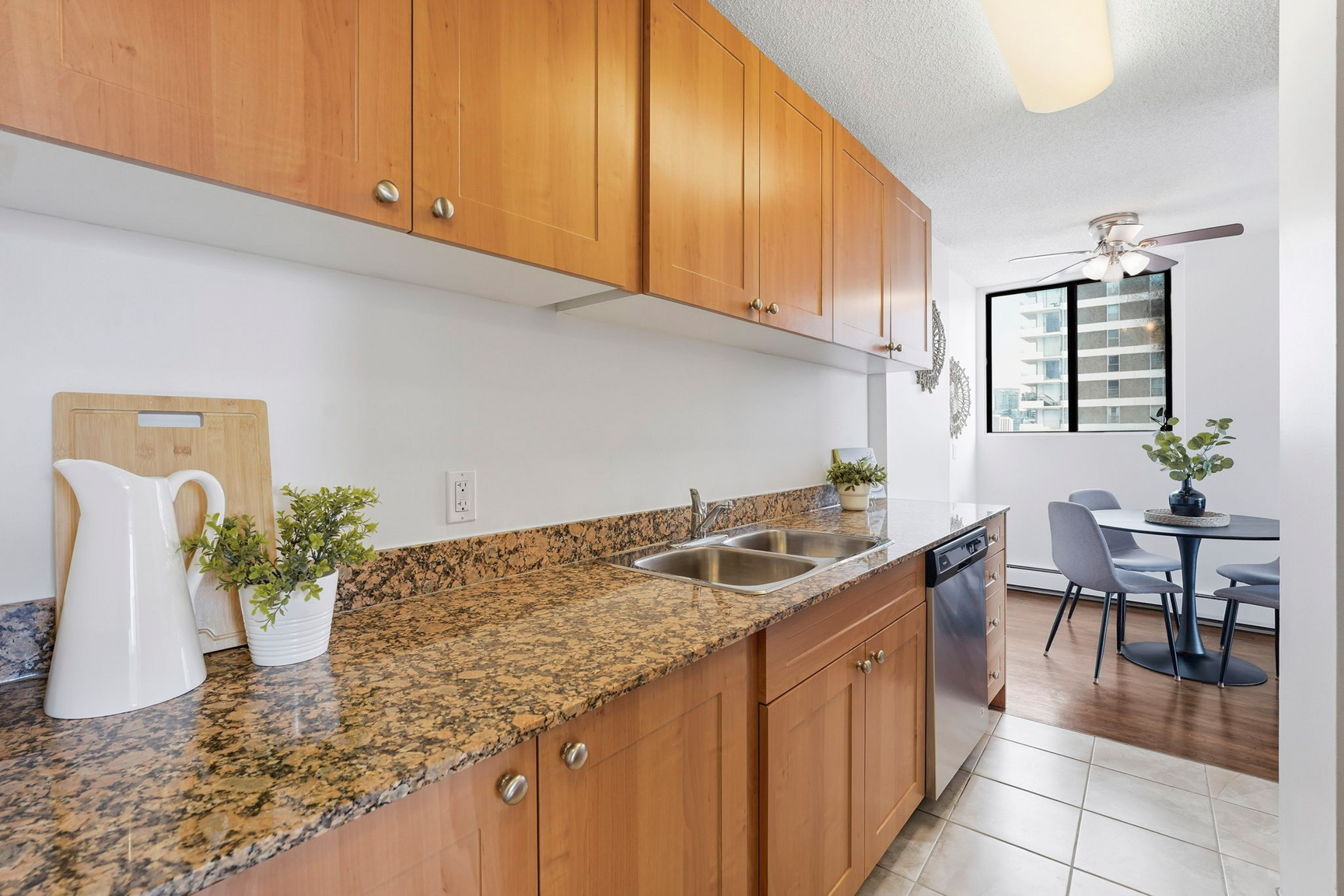 M00A-621 13th Avenue SW, Calgary, AB, T2R 0K6 - 11
