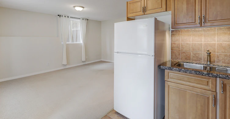 B-2208 33 Street Southwest, Calgary, AB, T3E 2T1 - 6