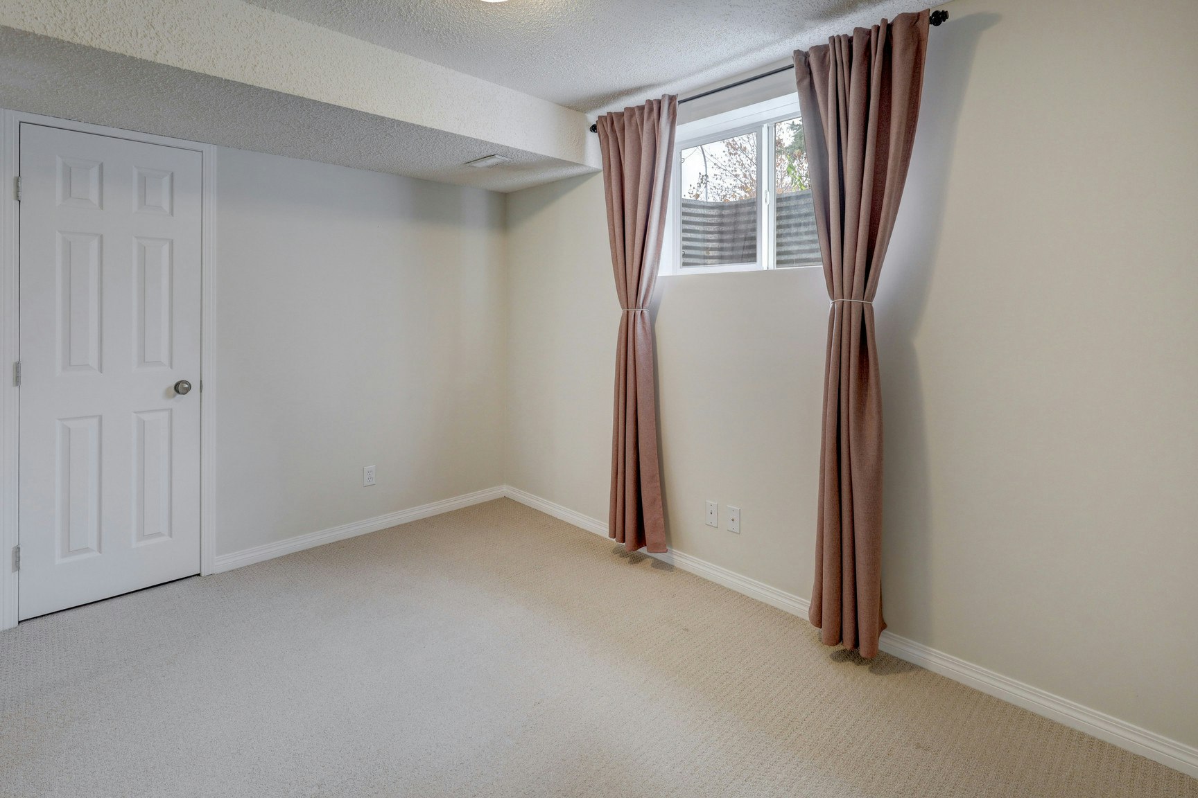 B-2208 33 Street Southwest, Calgary, AB, T3E 2T1 - 10