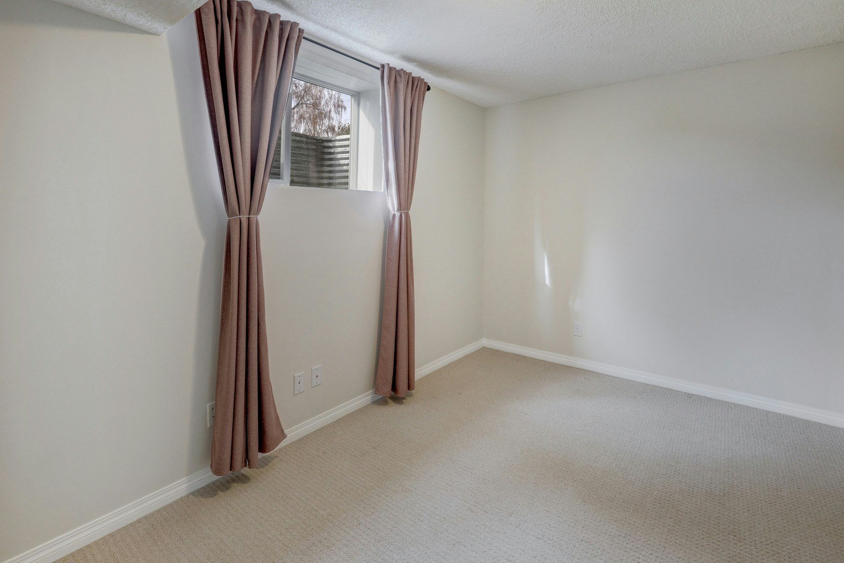 B-2208 33 Street Southwest, Calgary, AB, T3E 2T1 - 9