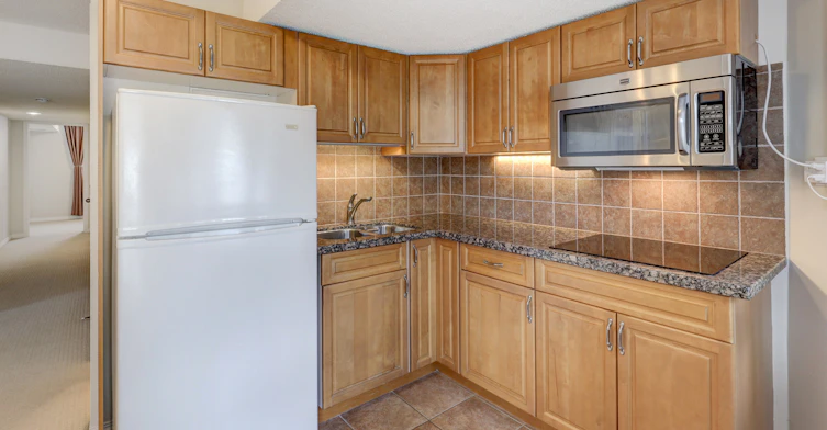 B-2208 33 Street Southwest, Calgary, AB, T3E 2T1 - 3