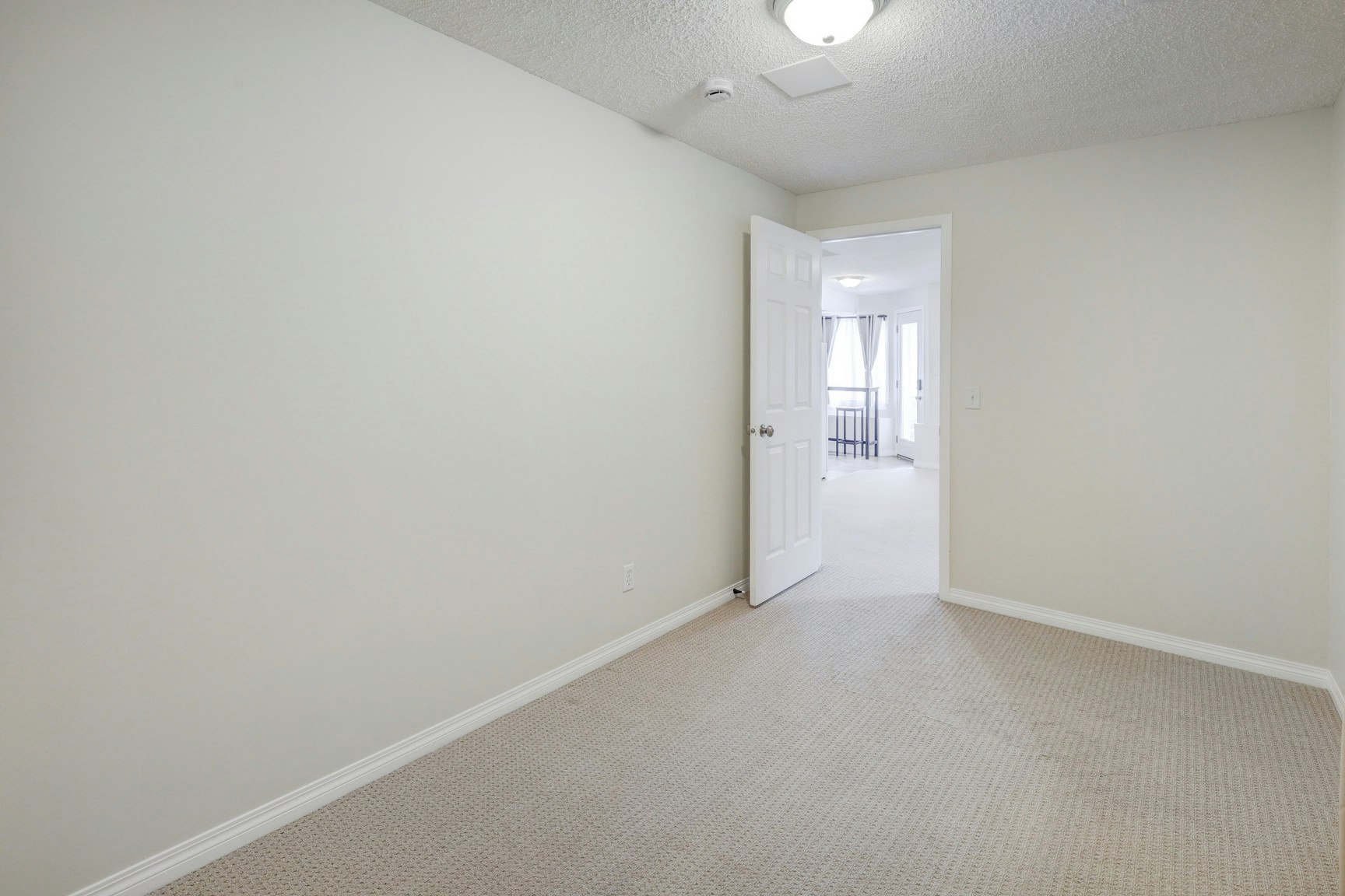 B-2208 33 Street Southwest, Calgary, AB, T3E 2T1 - 17