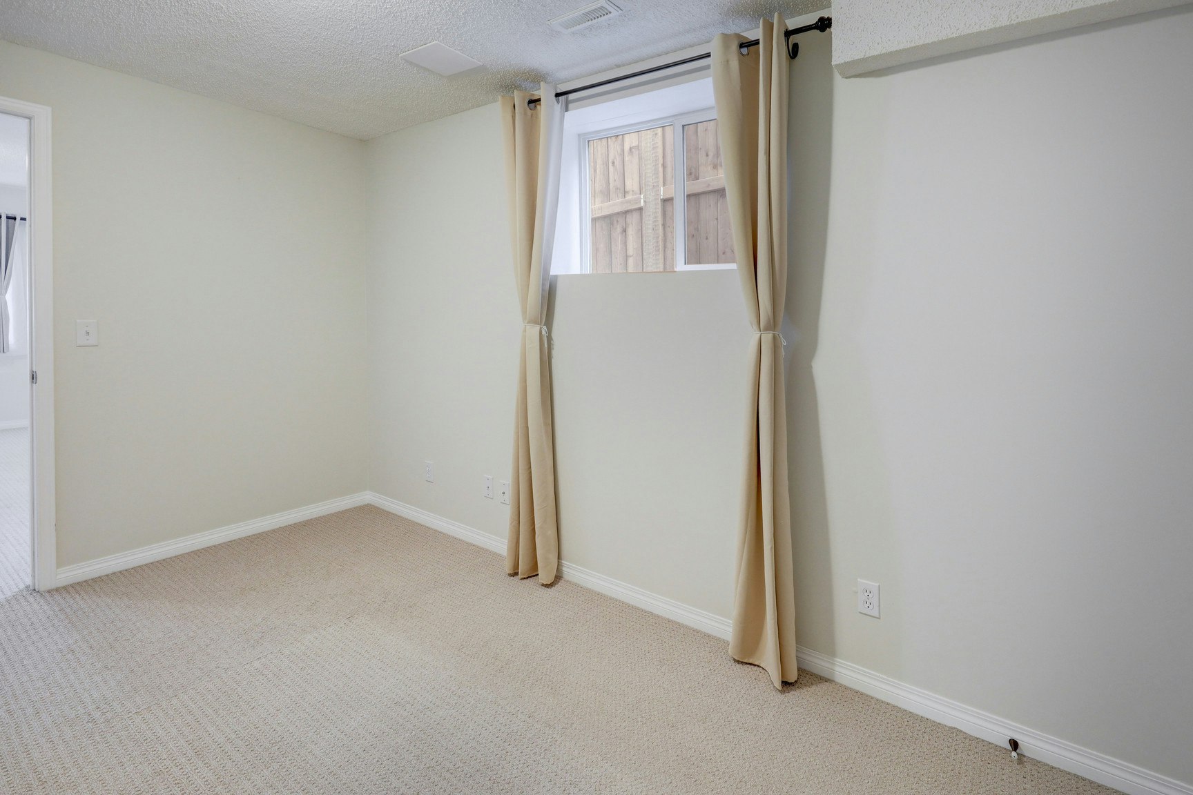 B-2208 33 Street Southwest, Calgary, AB, T3E 2T1 - 15