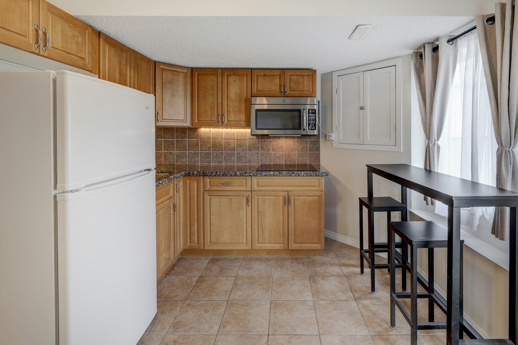 B-2208 33 Street Southwest, Calgary, AB, T3E 2T1 - 2