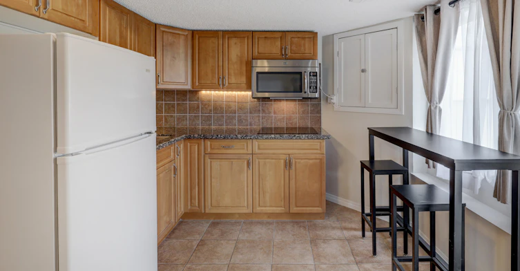 B-2208 33 Street Southwest, Calgary, AB, T3E 2T1 - 2