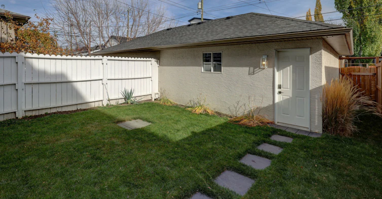 B-2208 33 Street Southwest, Calgary, AB, T3E 2T1 - 28