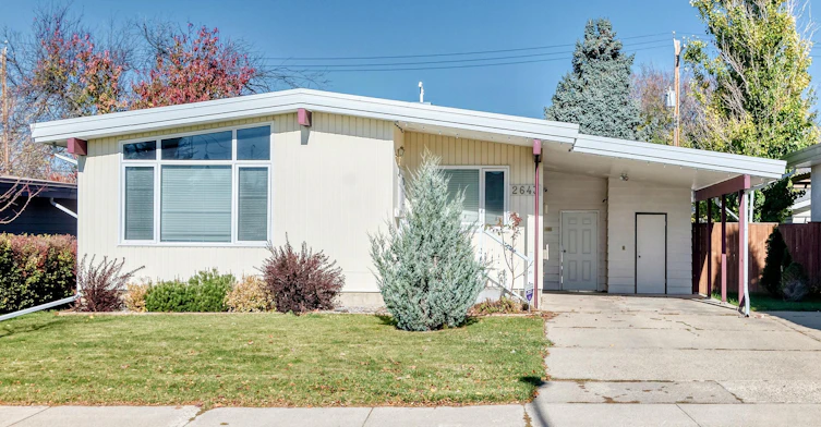 2643 21 Avenue S, Lethbridge, AB, T1K 1H9 - 2