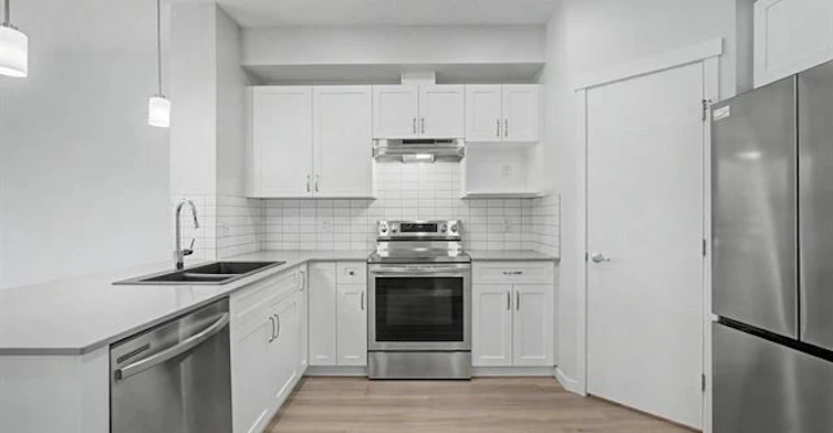 11929 35 Avenue Southwest, Edmonton, AB, T6W 4N3 - 5