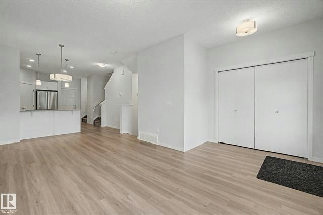 11929 35 Avenue Southwest, Edmonton, AB, T6W 4N3 - 18