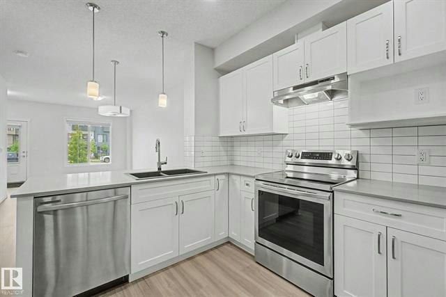 11929 35 Avenue Southwest, Edmonton, AB, T6W 4N3 - 35