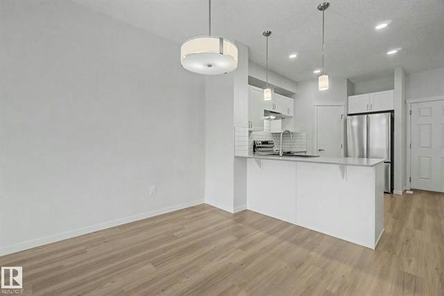 11929 35 Avenue Southwest, Edmonton, AB, T6W 4N3 - 8