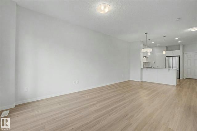 11929 35 Avenue Southwest, Edmonton, AB, T6W 4N3 - 42