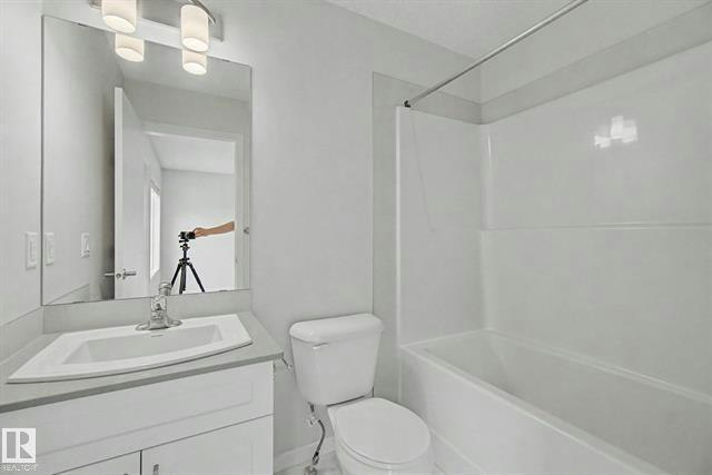 11929 35 Avenue Southwest, Edmonton, AB, T6W 4N3 - 14