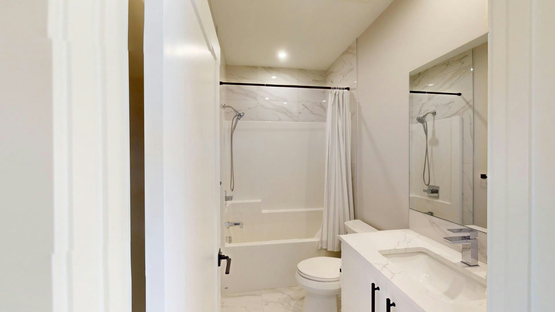 8159 8 Avenue Southwest, Calgary, AB, T3H 6H9 - 30