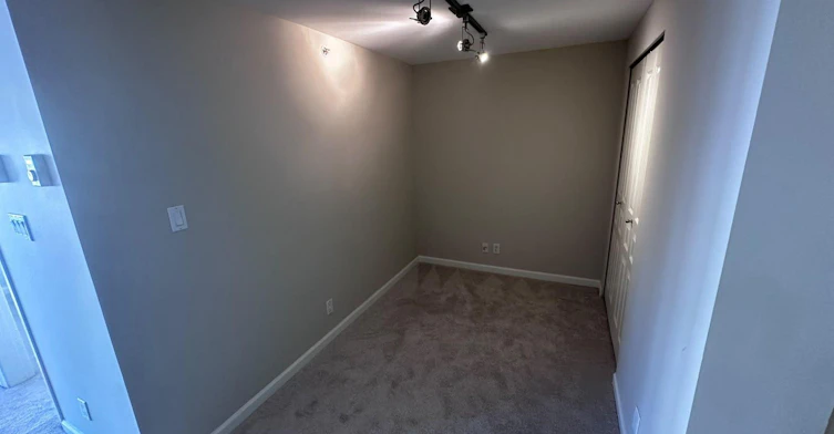 9298 University Crescent, Burnaby, BC, V5A 4X8 - 10