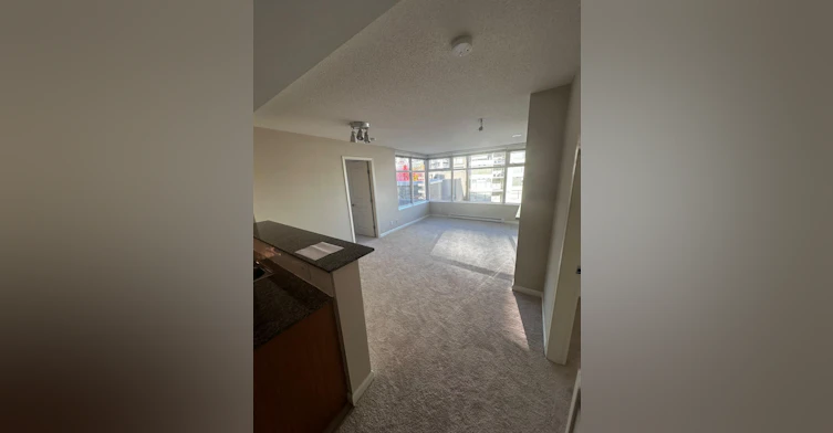 9298 University Crescent, Burnaby, BC, V5A 4X8 - 4