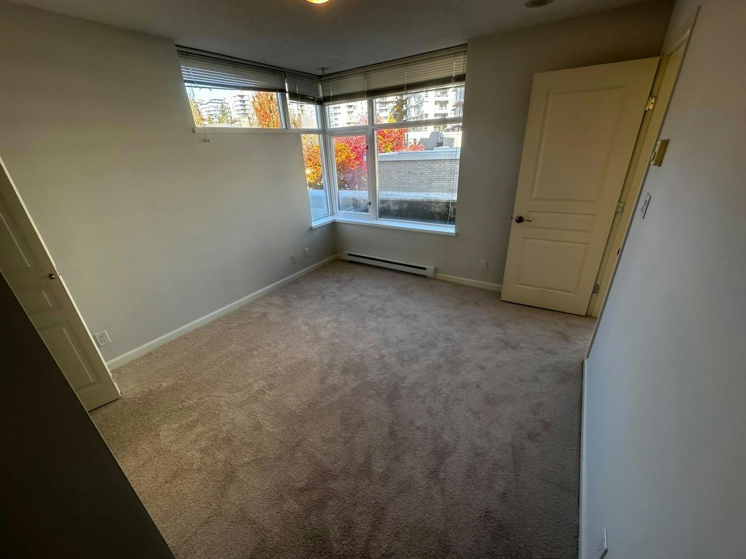 9298 University Crescent, Burnaby, BC, V5A 4X8 - 7