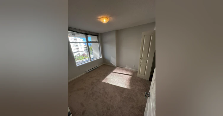 9298 University Crescent, Burnaby, BC, V5A 4X8 - 8