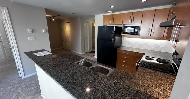 9298 University Crescent, Burnaby, BC, V5A 4X8 - 2