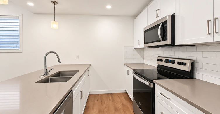 1502 22 Avenue Northwest, Calgary, AB, T2M 1R1 - 7