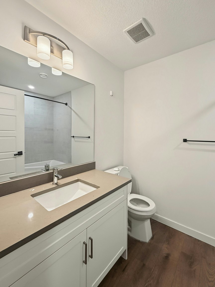 1502 22 Avenue Northwest, Calgary, AB, T2M 1R1 - 9