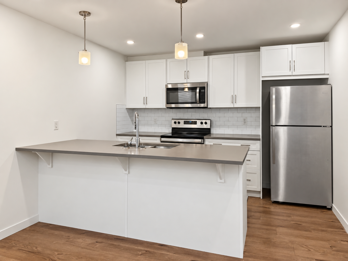1502 22 Avenue Northwest, Calgary, AB, T2M 1R1 - 2