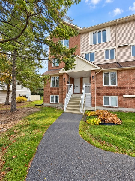 B-6754 Jeanne Darc Boulevard N, Ottawa, ON, K1C 6E9
